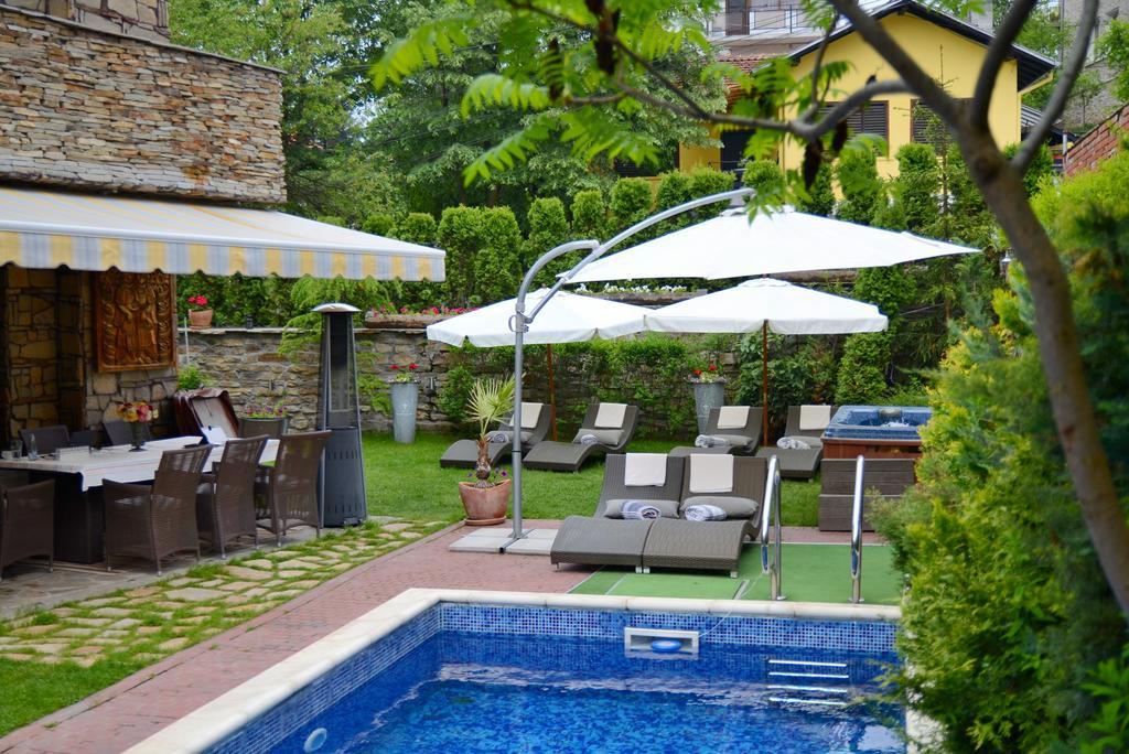 Villa Vuchev ヴェリングラード エクステリア 写真
