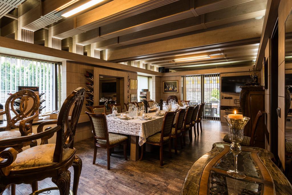 Villa Vuchev ヴェリングラード エクステリア 写真